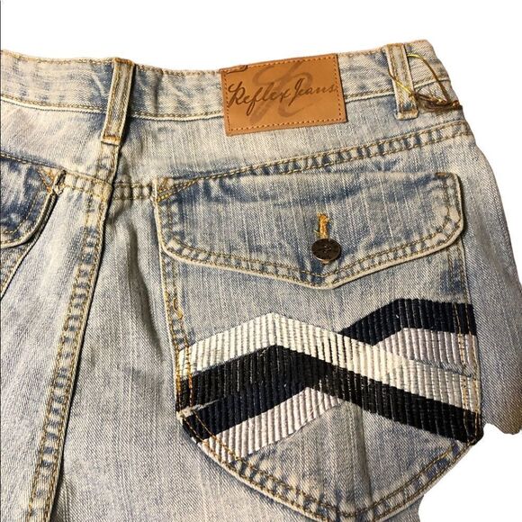 Reflex Embroidered Jean Shorts Size 34 - Picture 3 of 8
